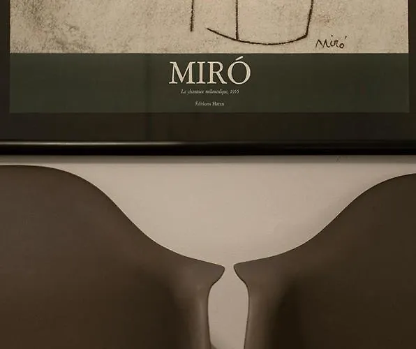 Antigonidon Square Apartment