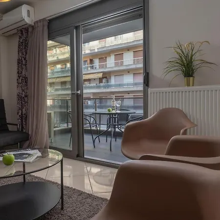 Antigonidon Square Apartman *