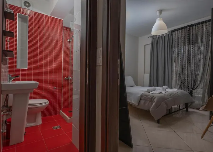 Antigonidon Square * Saloniki